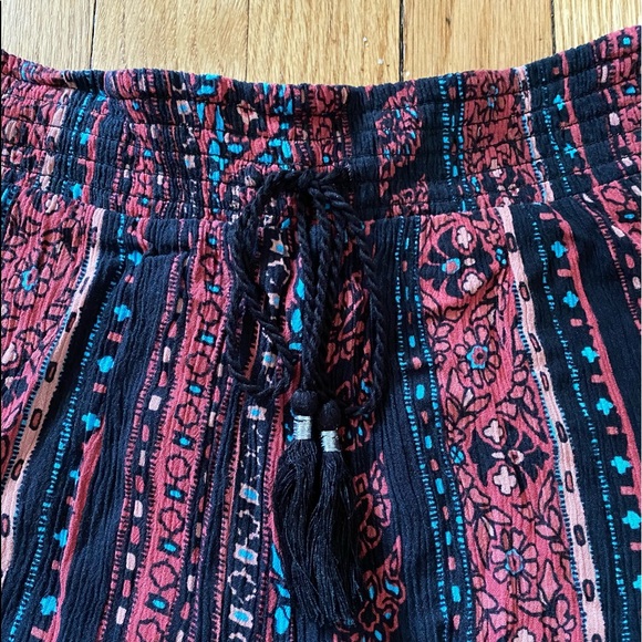 Patterned Fringe Shorts - Picture 2 of 4